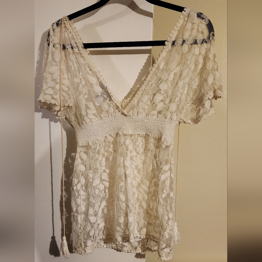 Ivory top - Picture 2 of 3